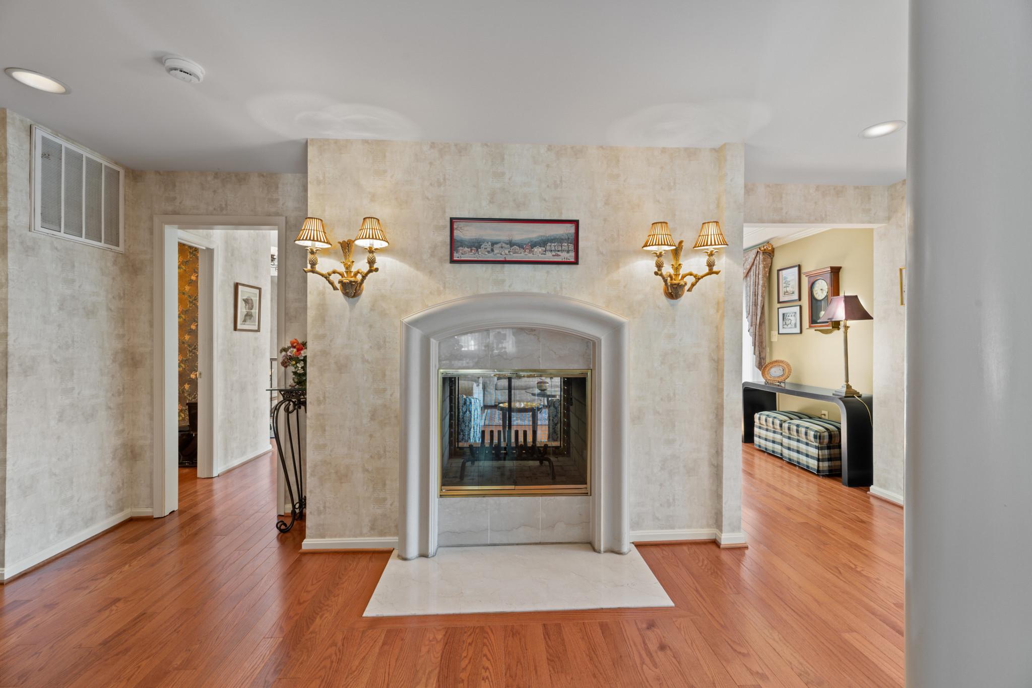 TANTALLON ON THE POTOMAC - Residential