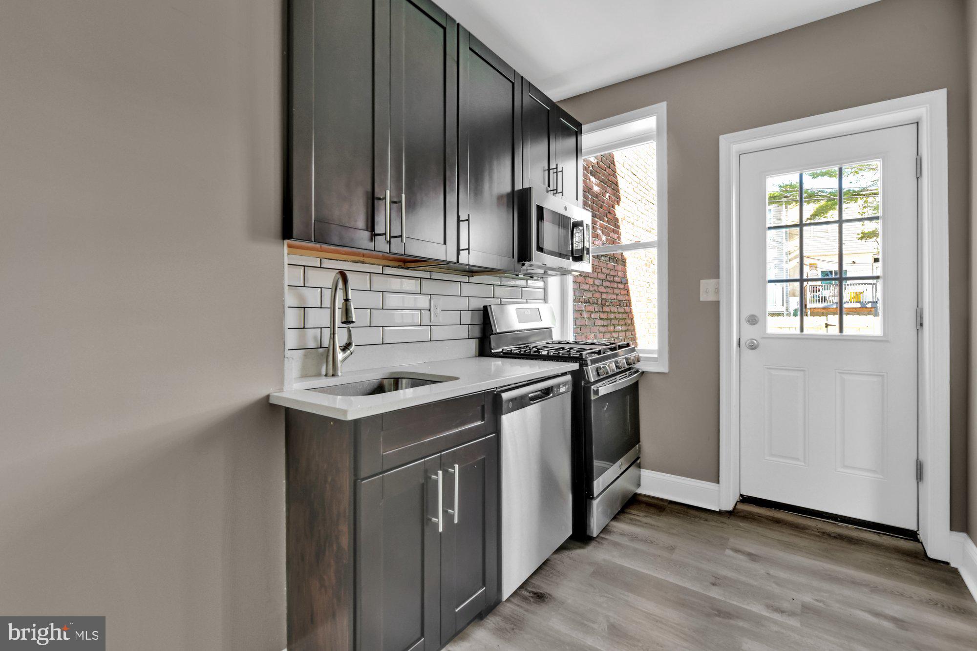 WAVERLY - Residential Lease