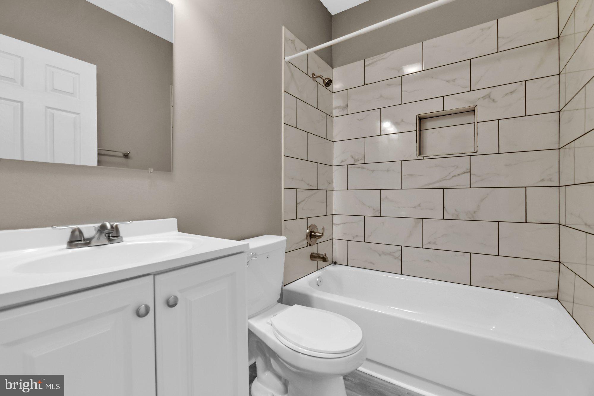 WAVERLY - Residential Lease