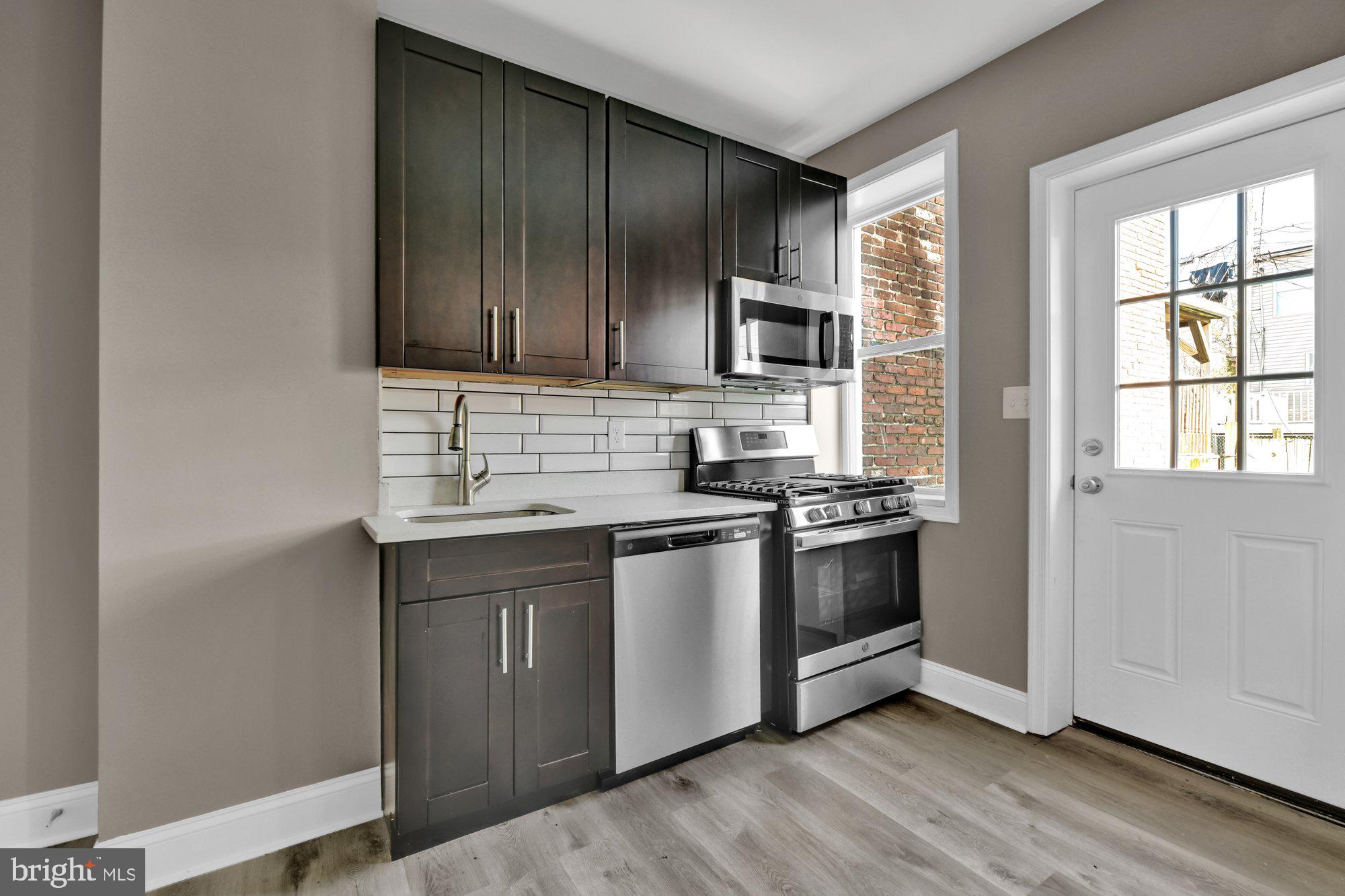 WAVERLY - Residential Lease