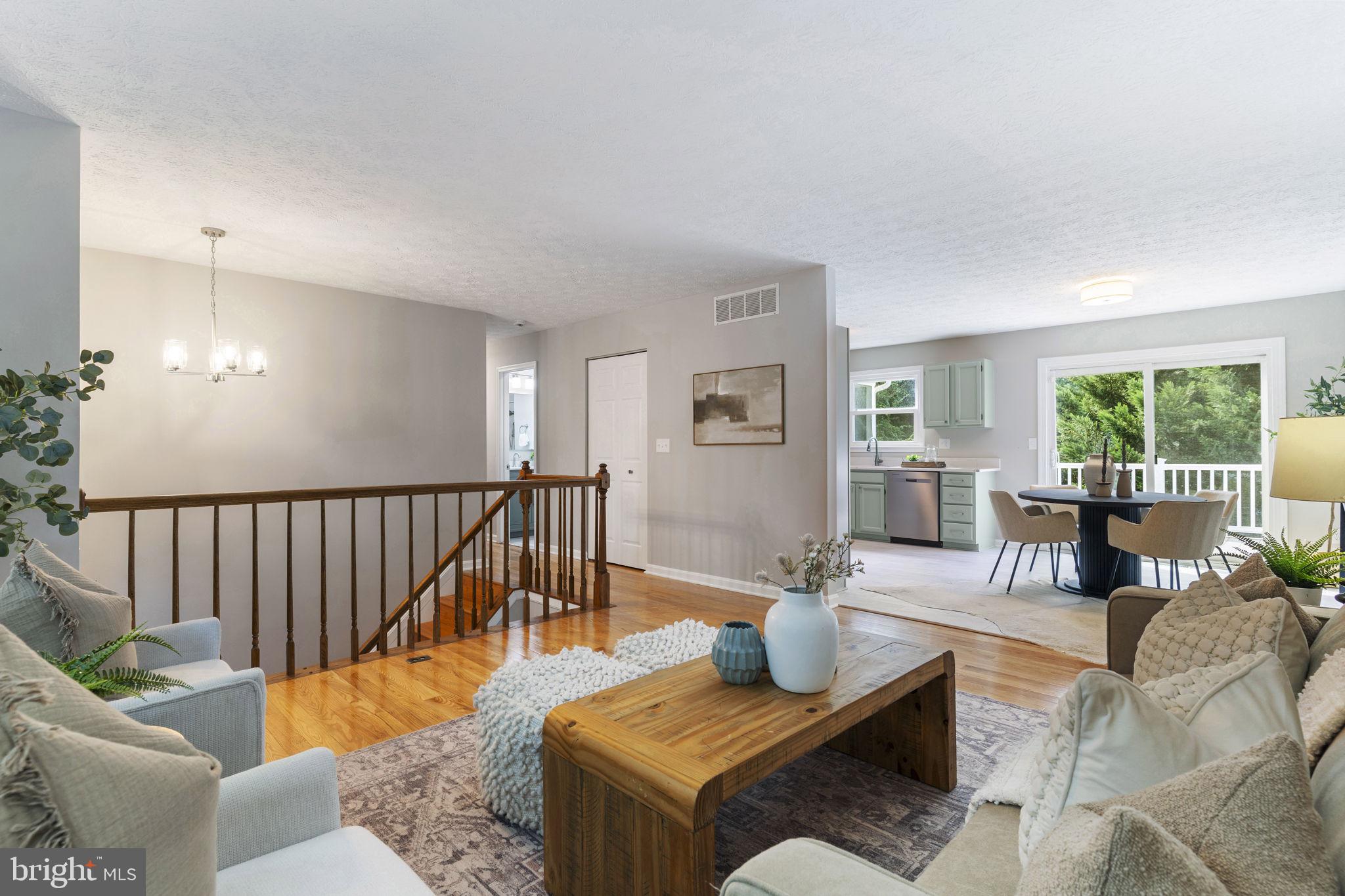 1307 ROUNDHOUSE COURT