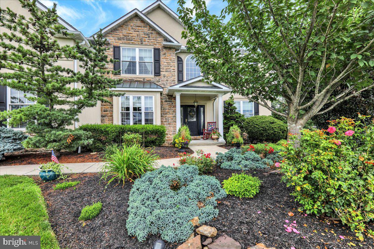 53 AUGUSTA LANE