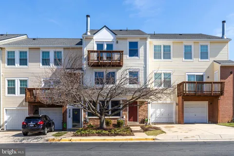 4126 Churchman Way Unit 3-26, Woodbridge, VA MLS: VAPW2086834
