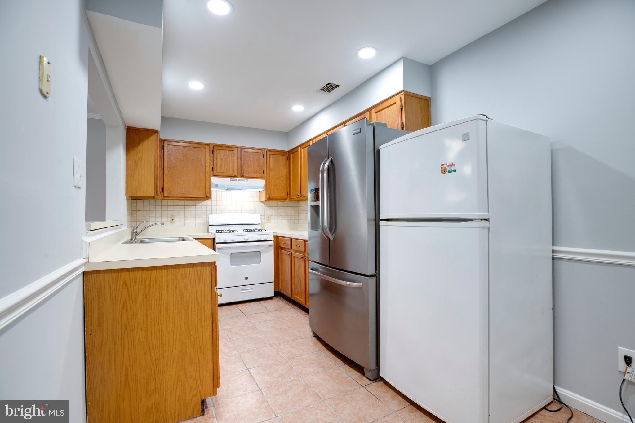 SOMERSET AT WESTRIDGE - Residential