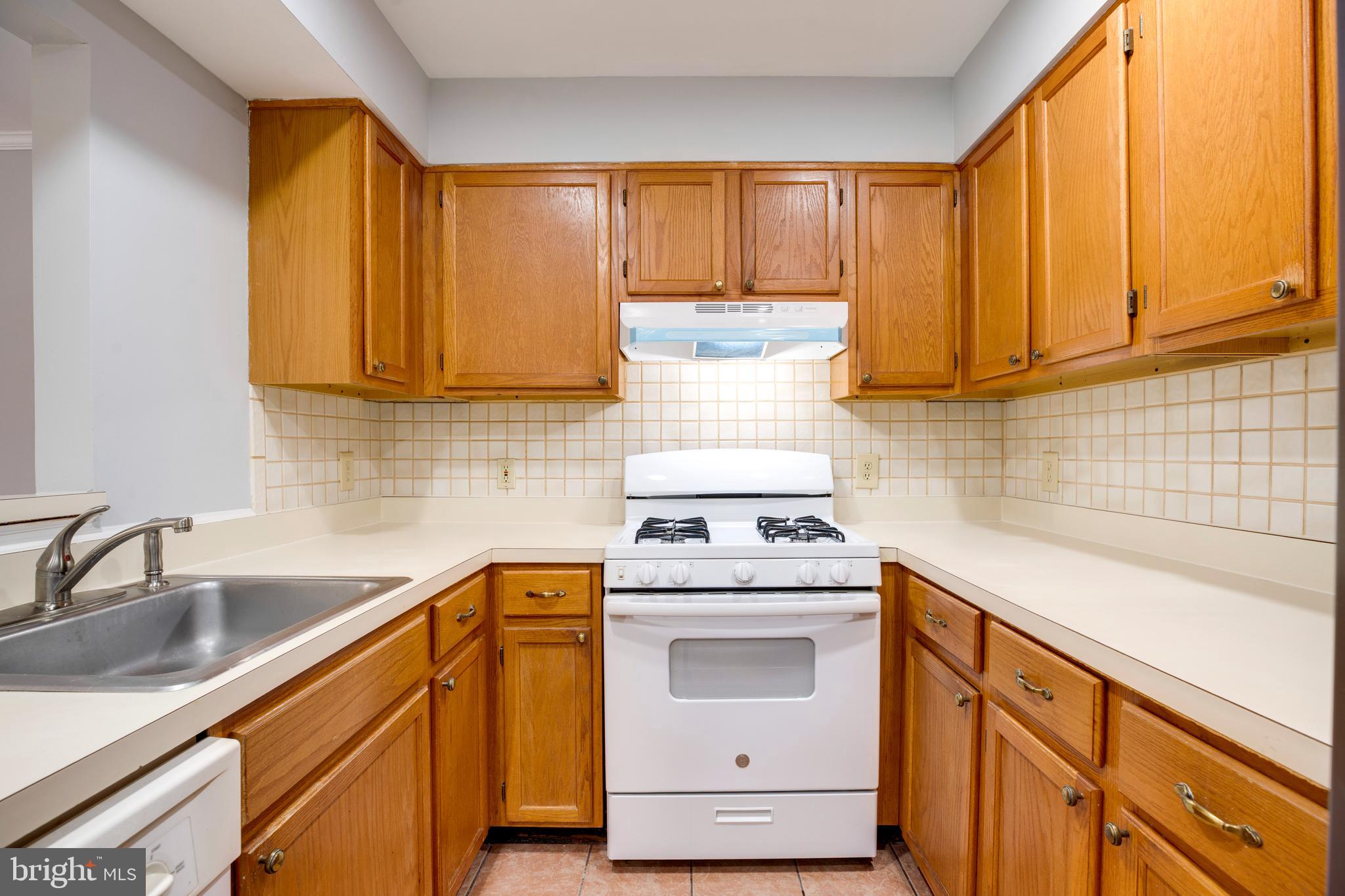 SOMERSET AT WESTRIDGE - Residential