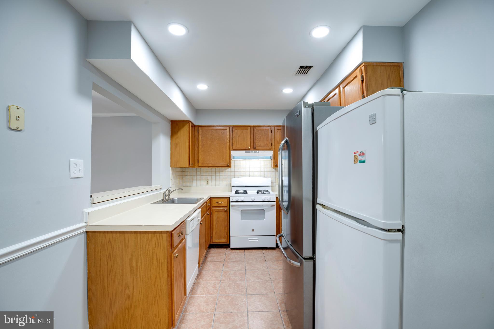 SOMERSET AT WESTRIDGE - Residential