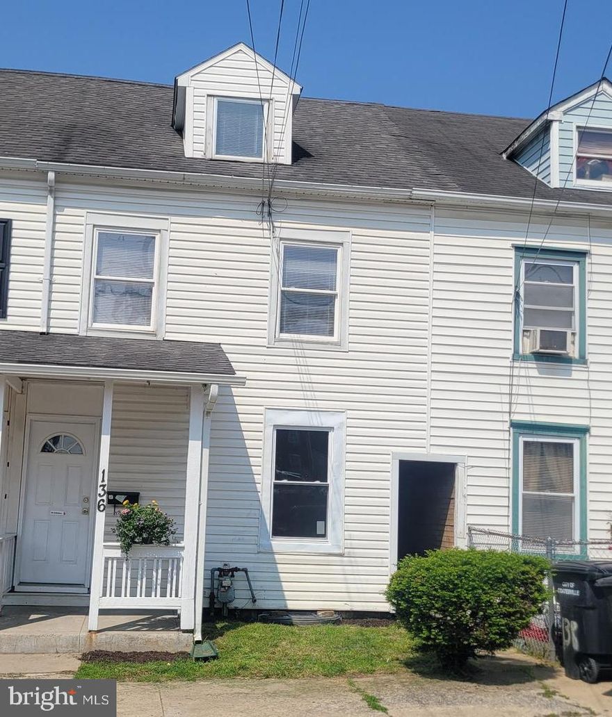 Beautiful 4-Bedroom Townhome – Move-In Ready!
Don’t miss this just updated 4-bedroom townhome in excellent move-in condition! Located just one block from the upcoming new train station and close to public transportation, this home offers both comfort and convenience. Key Features: Spacious 4 bedrooms, brand new flooring throughout, freshly painted interior, covered front entrance, covered back porch – perfect for relaxing outdoors, small, fenced-in backyard – ideal for pets or gardening,  low property taxes, convenient location: just 3 blocks to Route 30 and minutes to Business Route 30, easy excess to public bus stop. All financing options welcome. Whether you're a first-time buyer or investor, this property has a lot to offer. Schedule your showing today!