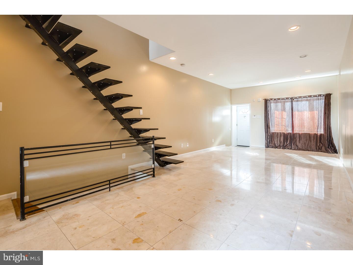 WHITMAN - Residential