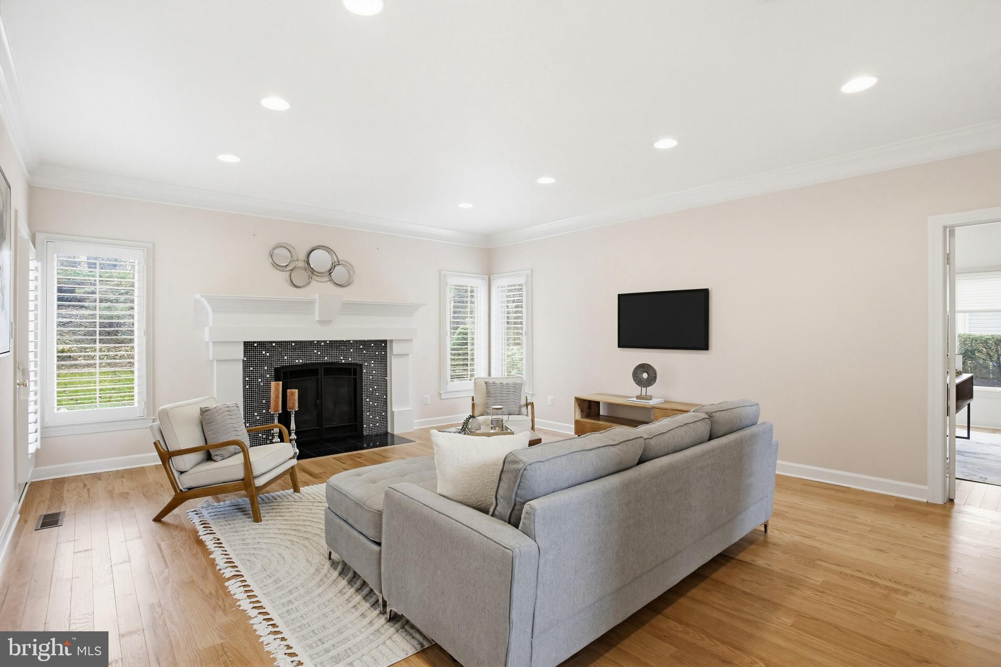 RESTON - Residential