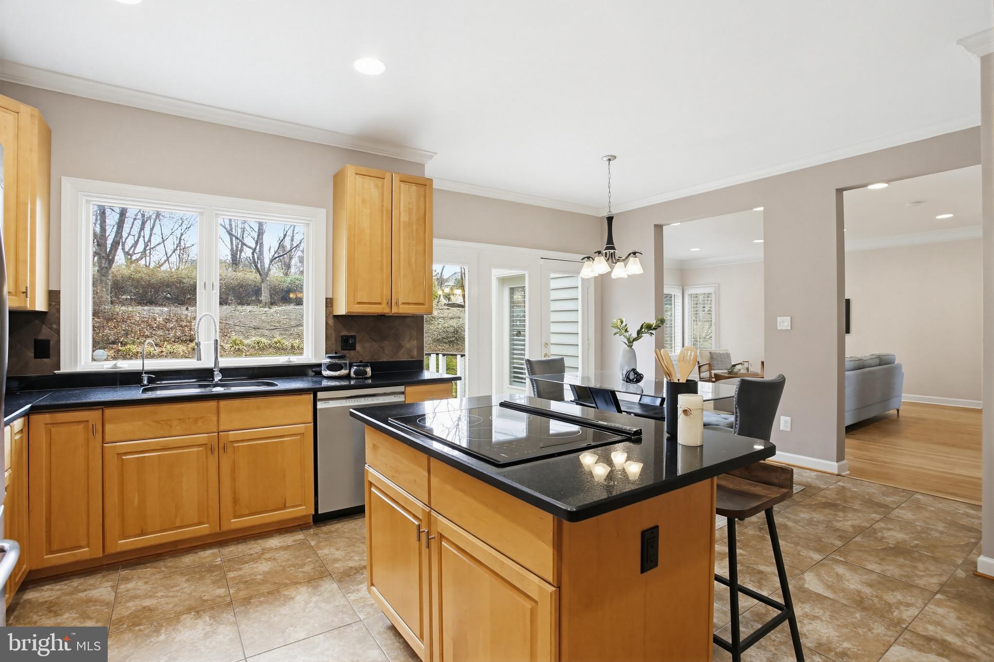 RESTON - Residential