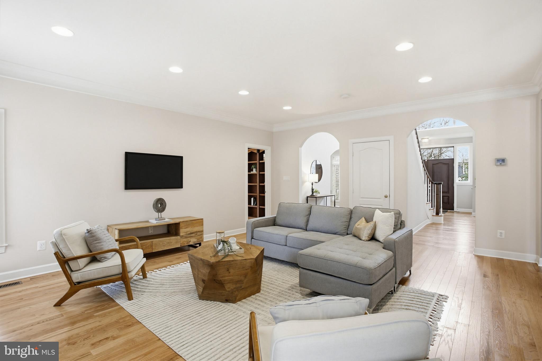 RESTON - Residential