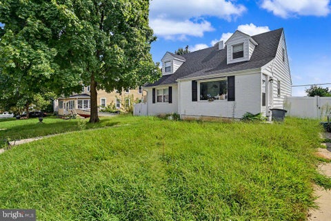 Homes For Sale - 2815 Georgia Avenue<br/> HALETHORPE, MD 21227