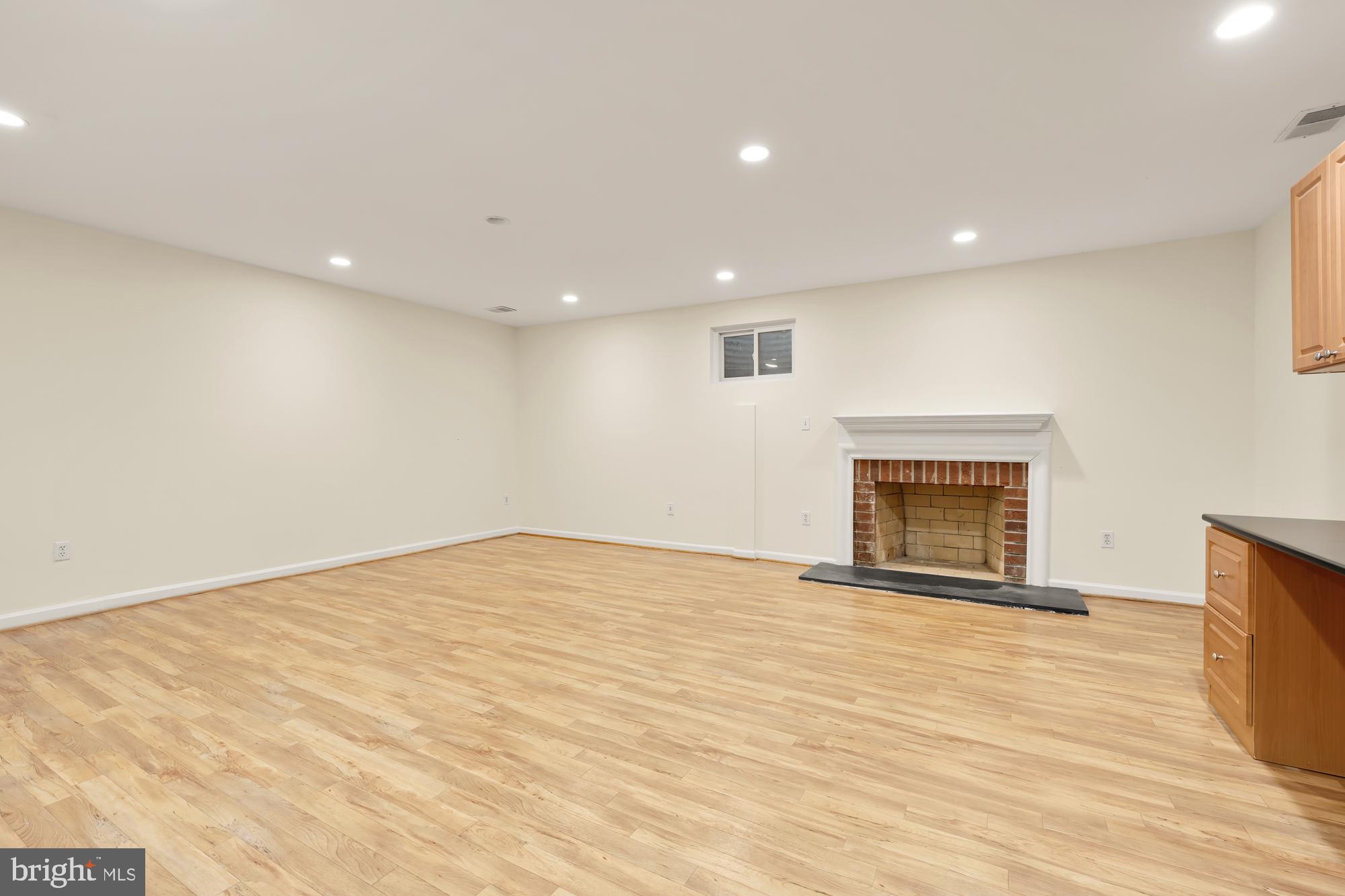 CABIN JOHN - Residential Lease