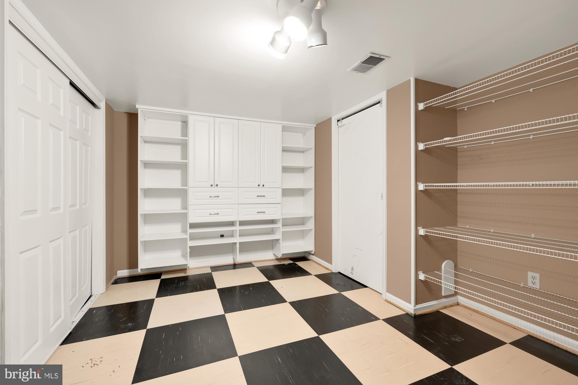 CABIN JOHN - Residential Lease