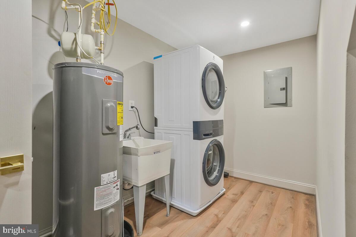 WAGGAMAN HEIGHTS - Residential