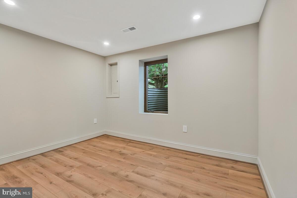 WAGGAMAN HEIGHTS - Residential