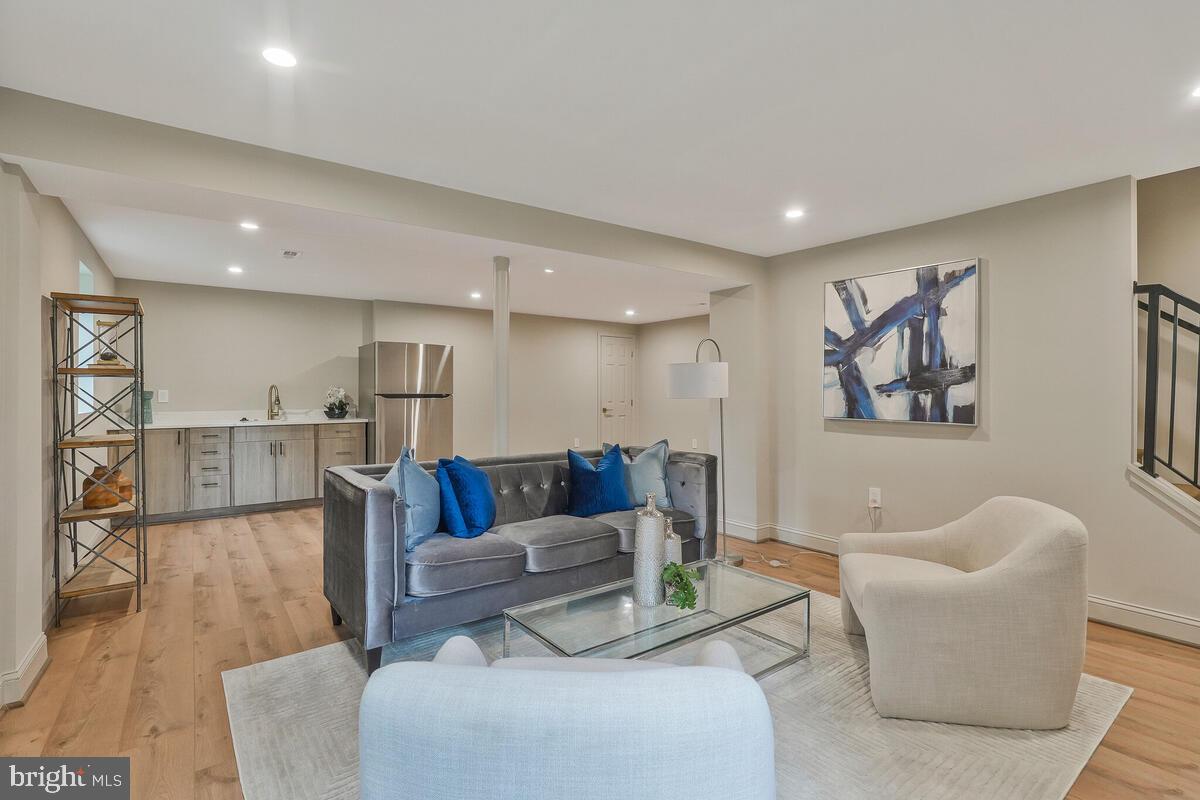 WAGGAMAN HEIGHTS - Residential