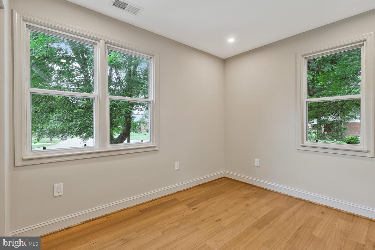 WAGGAMAN HEIGHTS - Residential