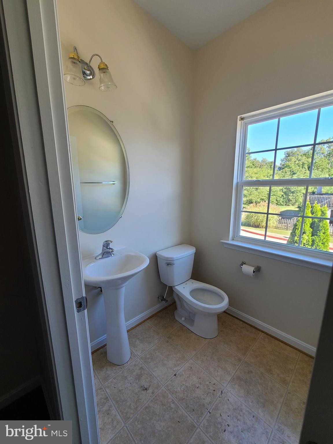 BEVERLY HILLS - Residential Lease