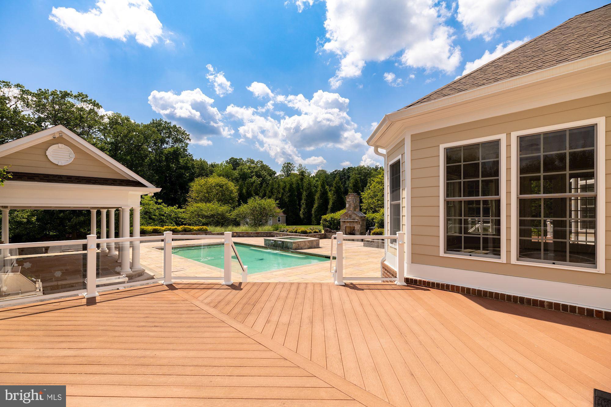 LONGMEADOW - Residential