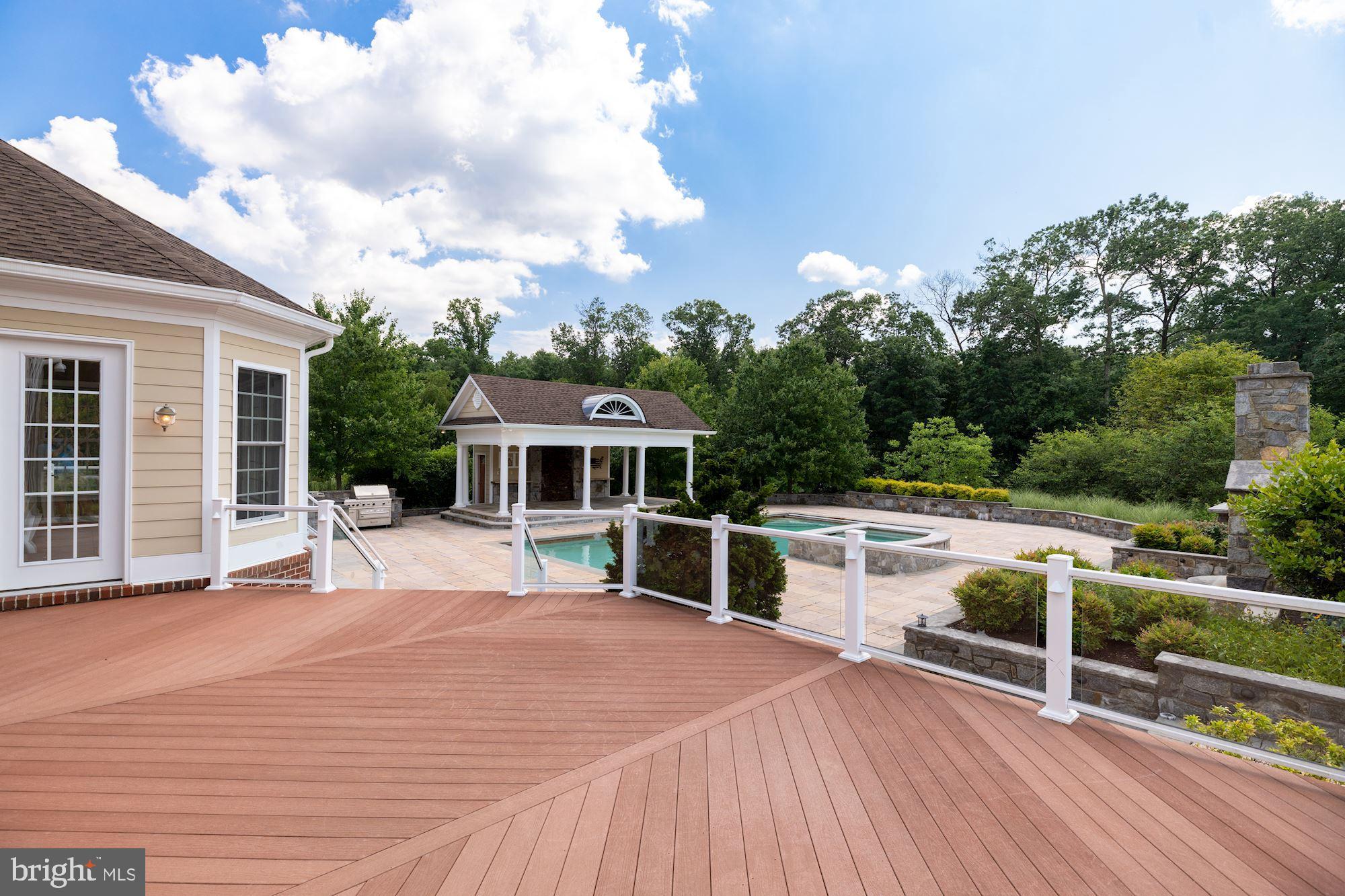 LONGMEADOW - Residential