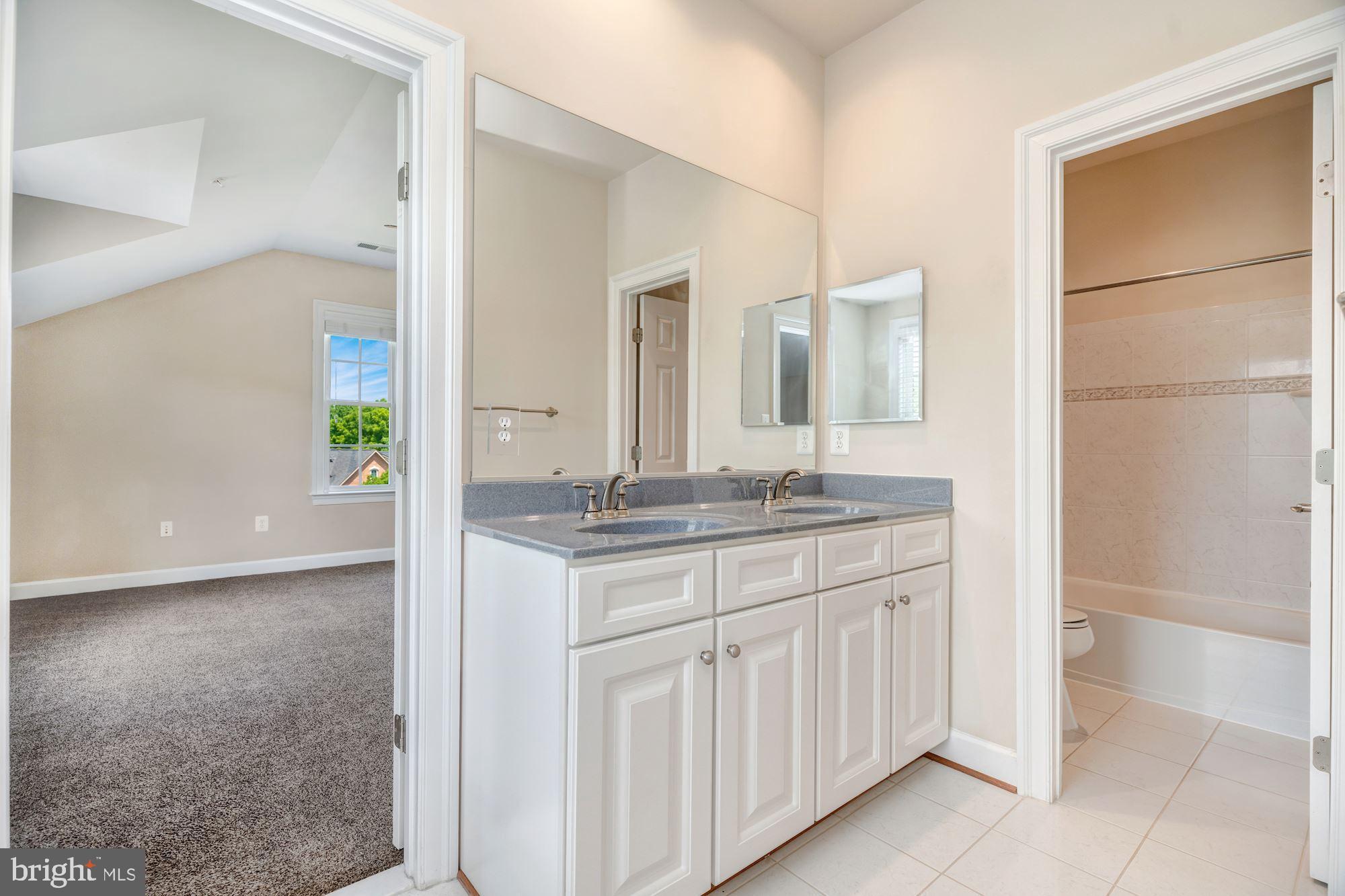 LONGMEADOW - Residential