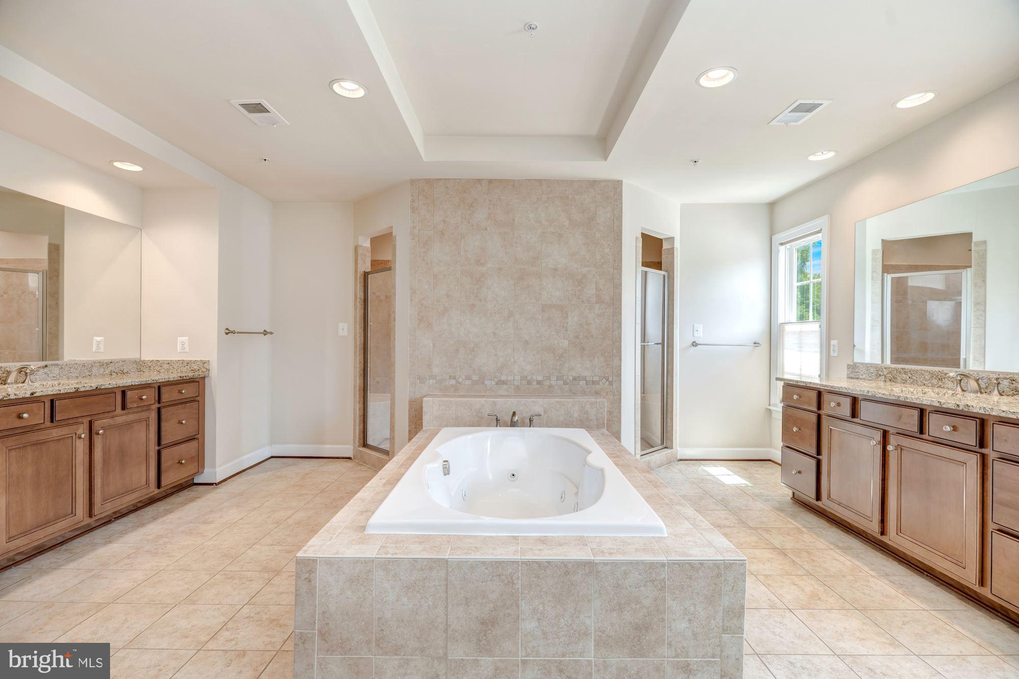 LONGMEADOW - Residential