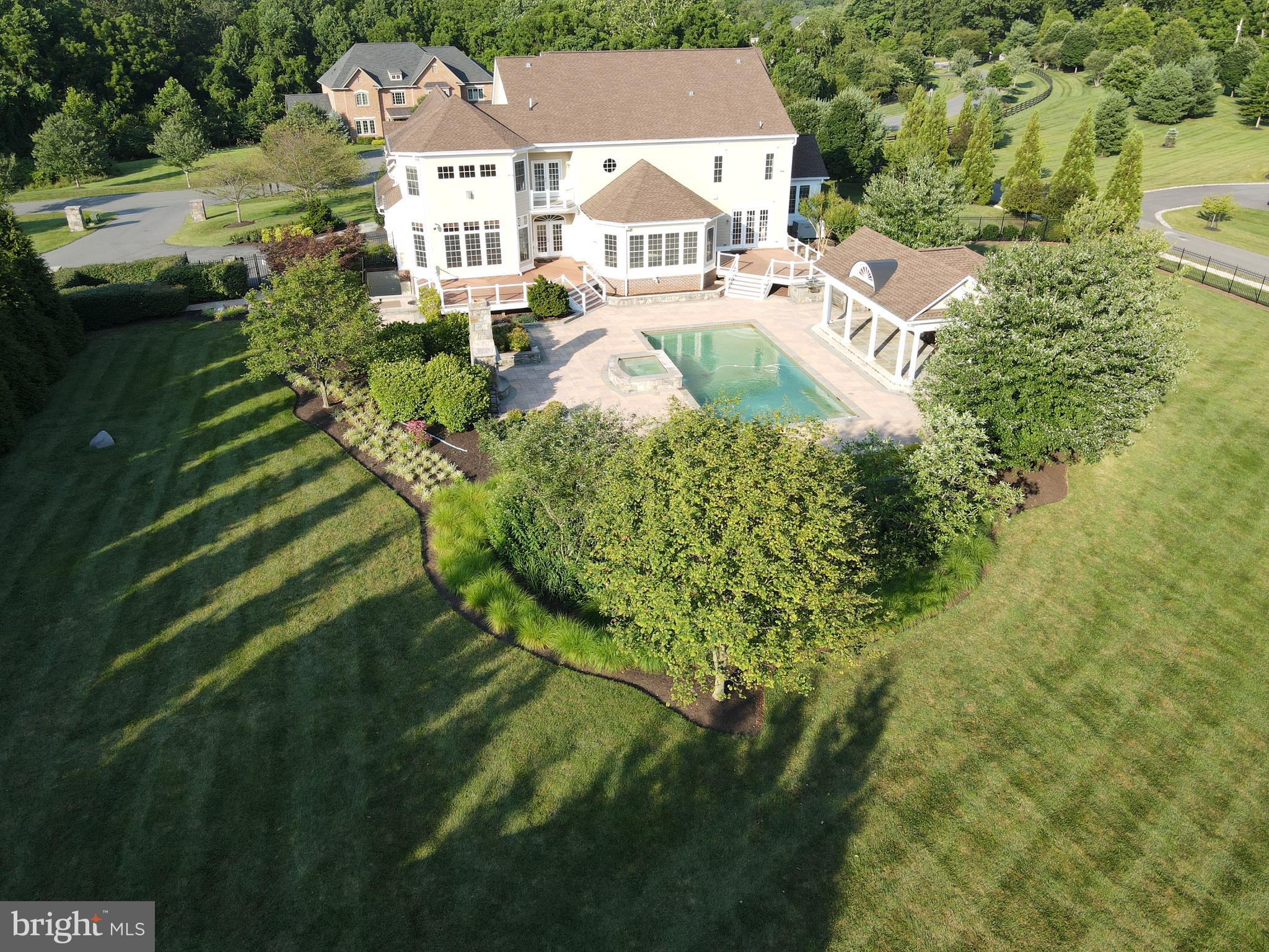 LONGMEADOW - Residential