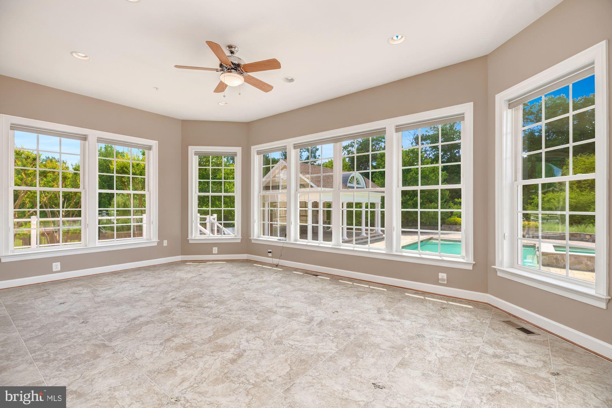 LONGMEADOW - Residential