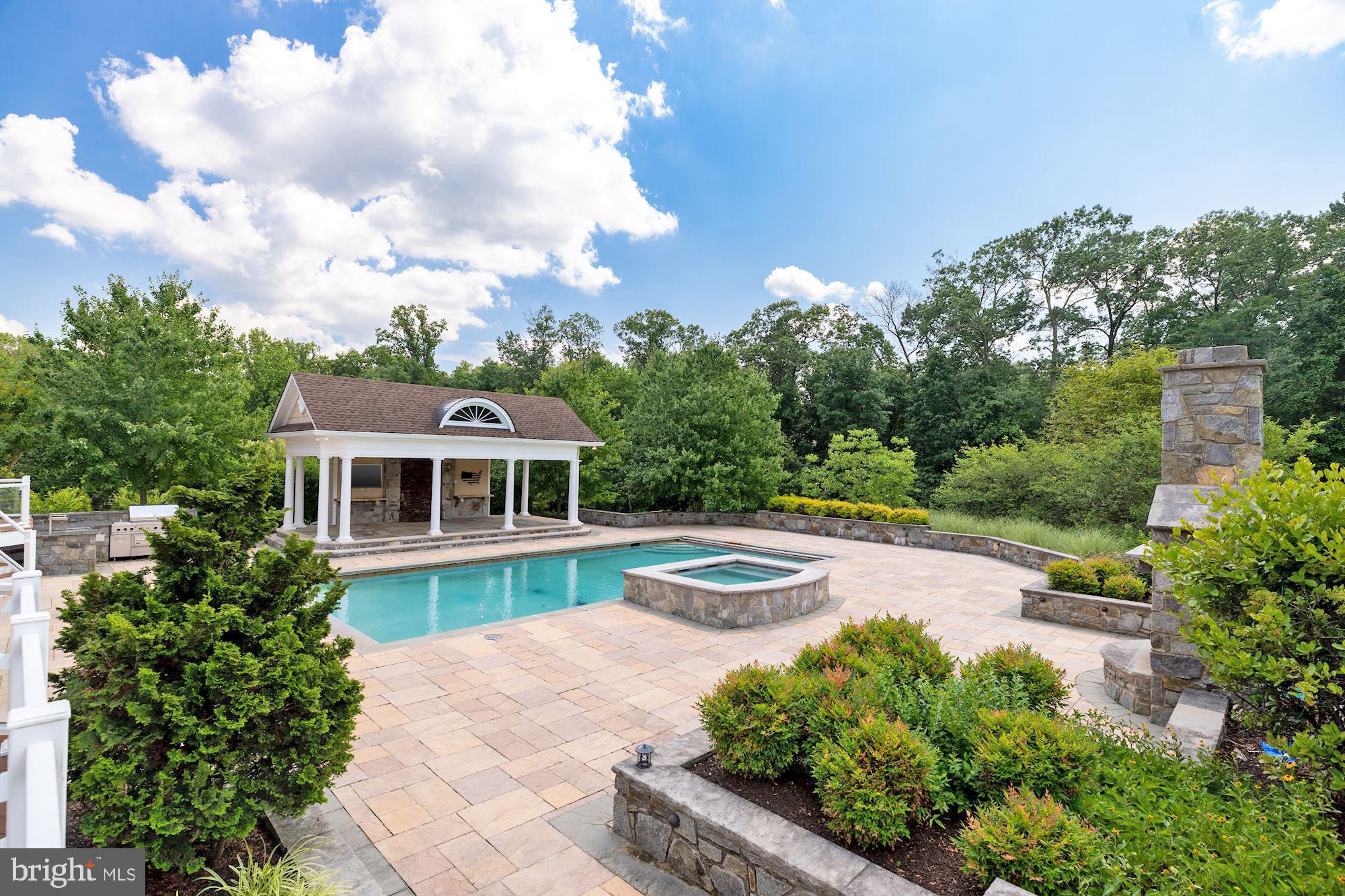 LONGMEADOW - Residential