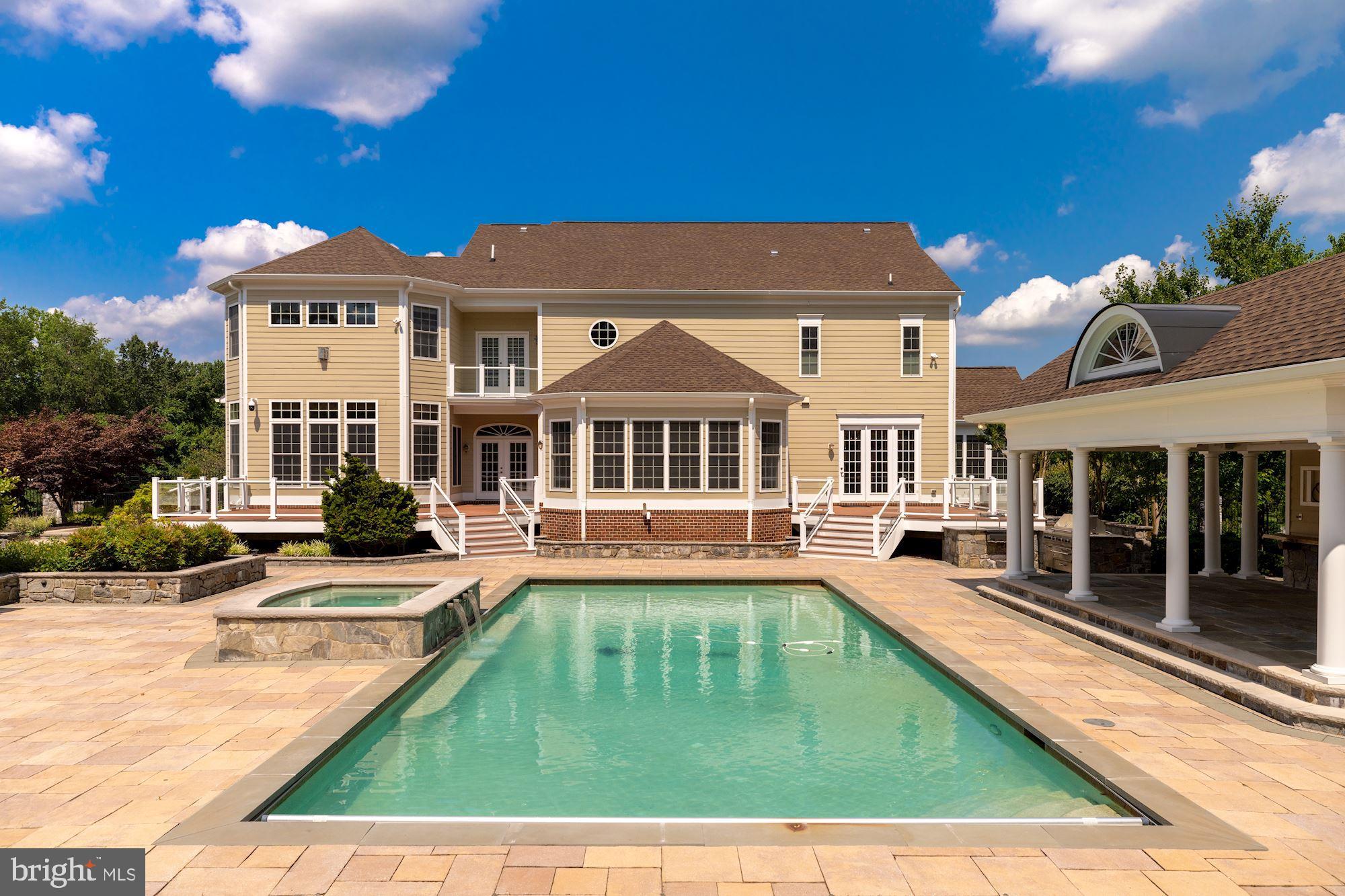 LONGMEADOW - Residential