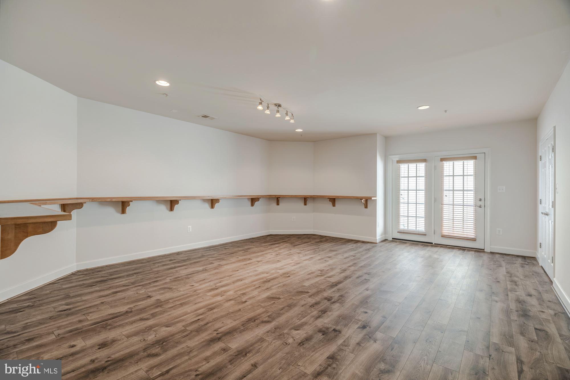 LONGMEADOW - Residential