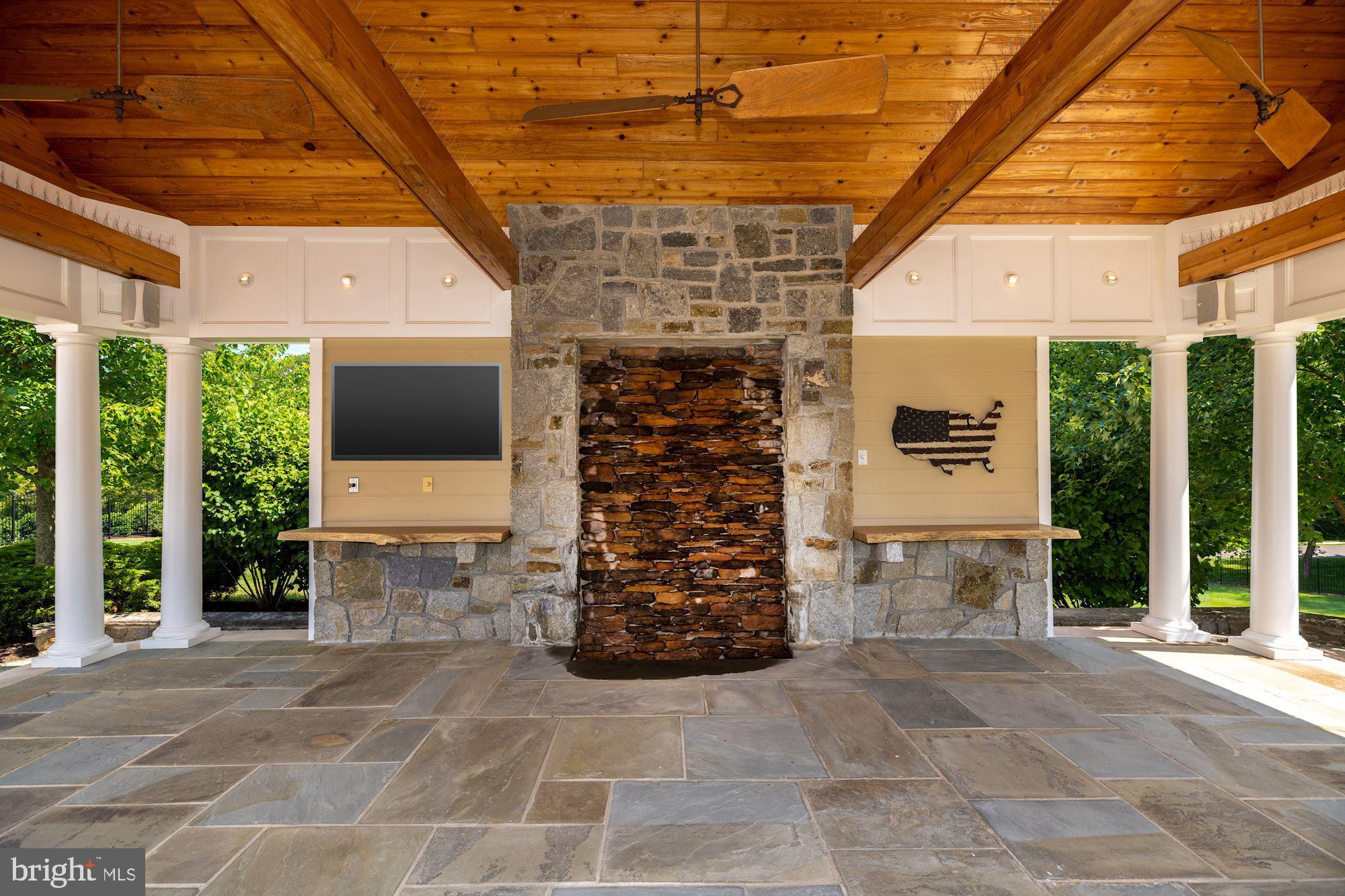 LONGMEADOW - Residential