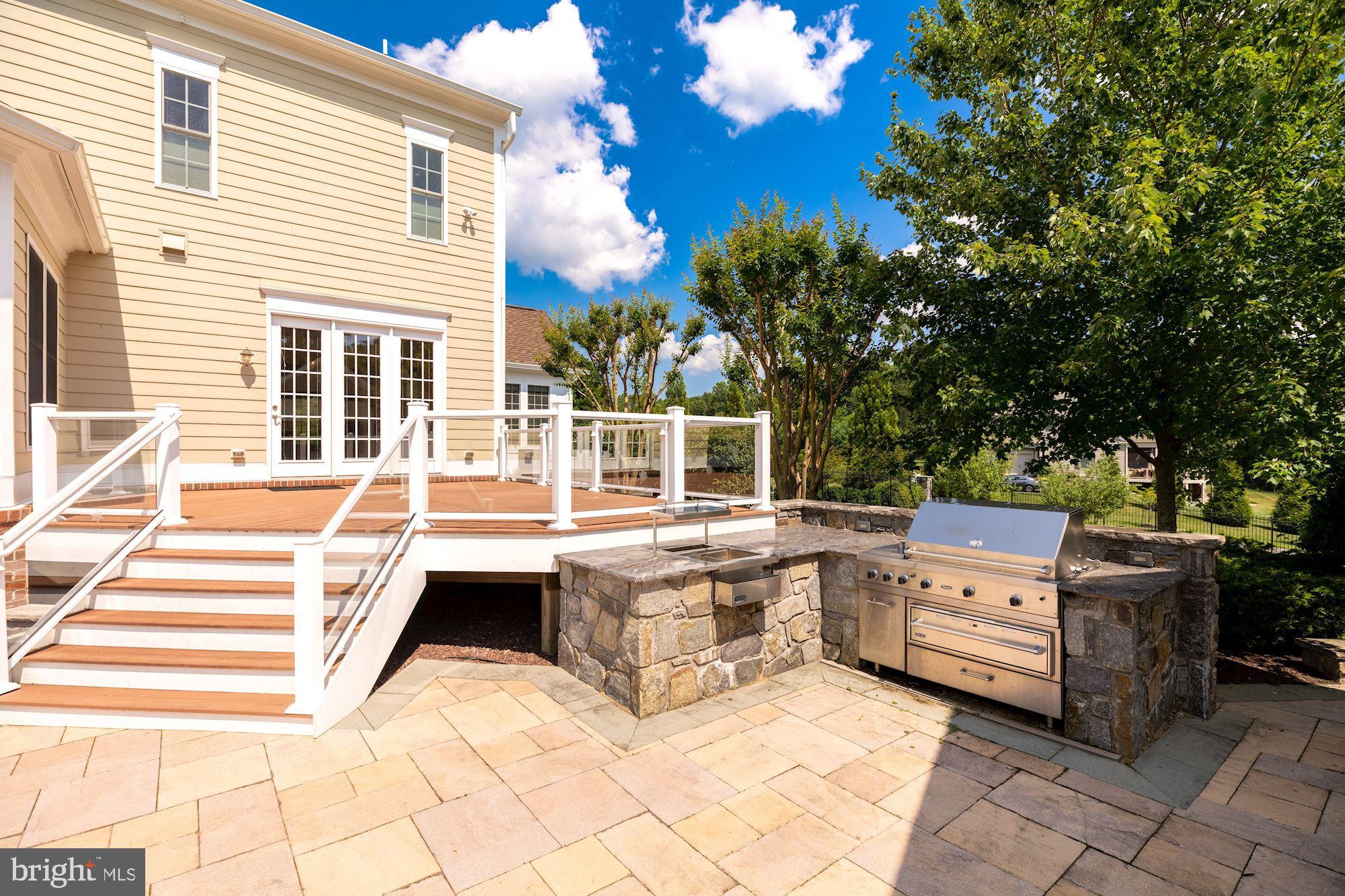 LONGMEADOW - Residential