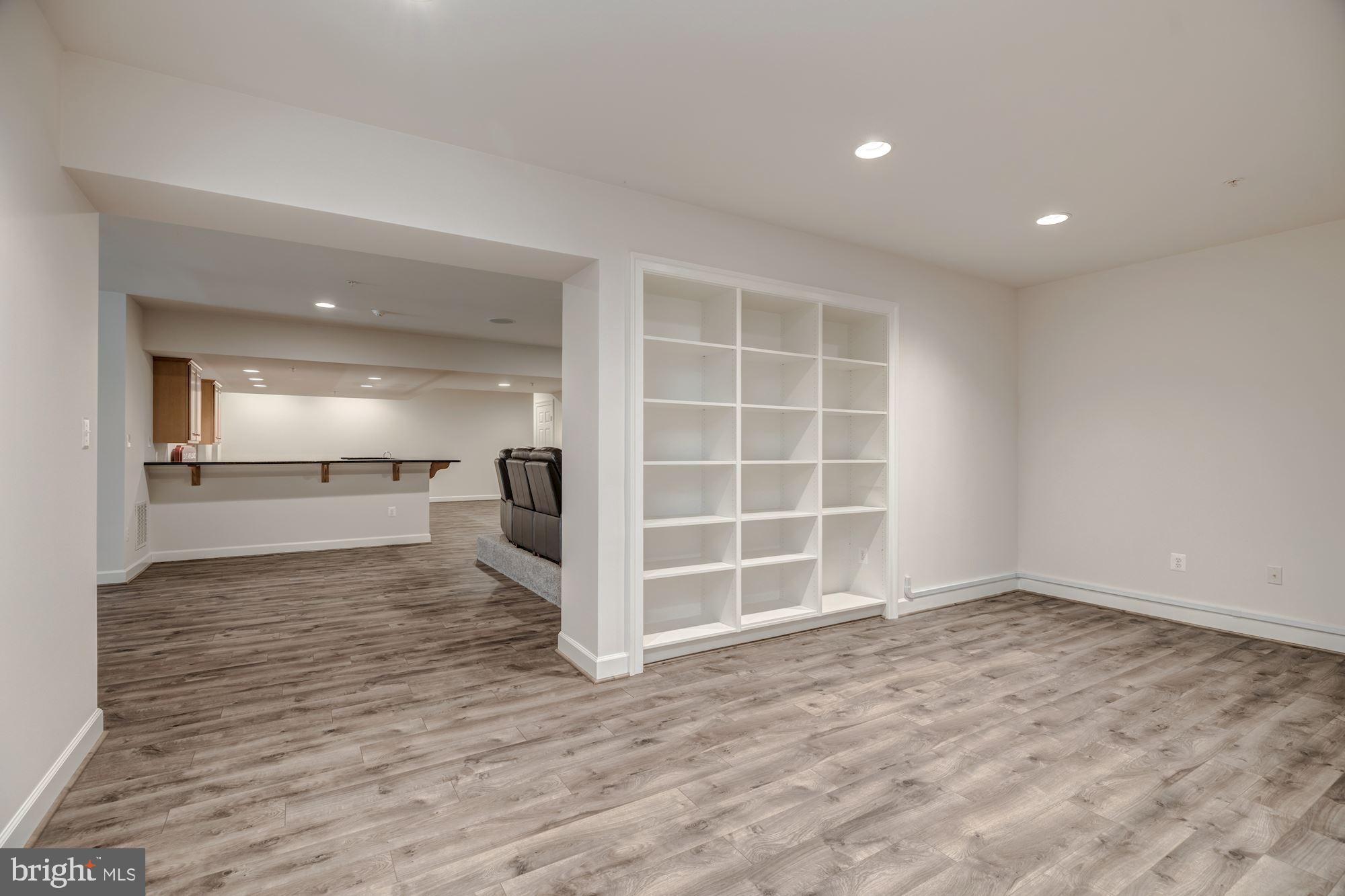 LONGMEADOW - Residential