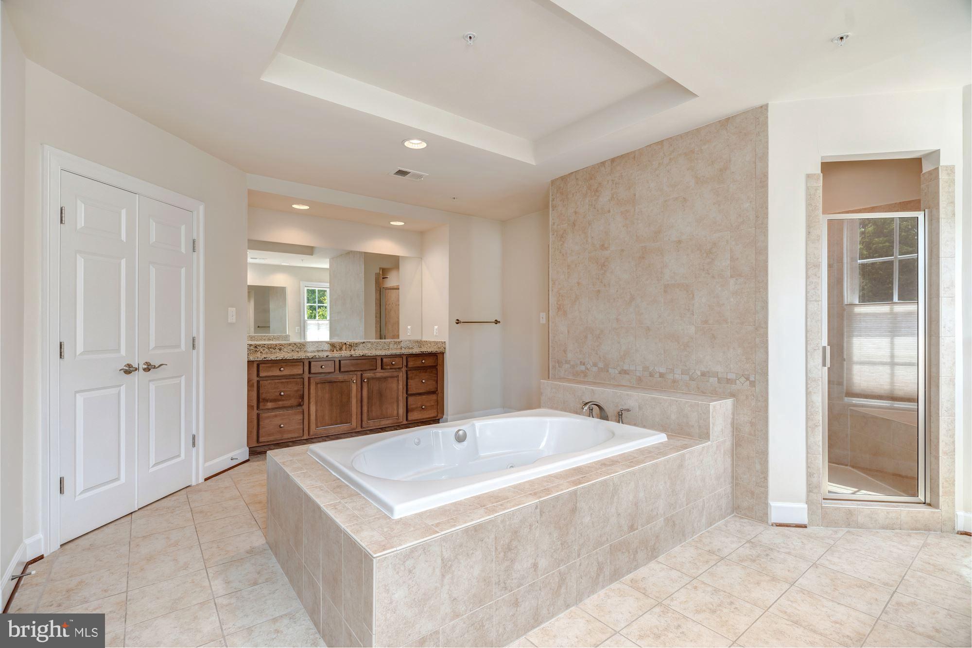 LONGMEADOW - Residential