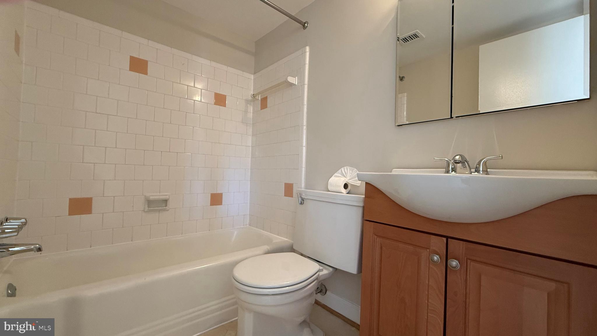 HERITAGE WOODS NORTH - Residential