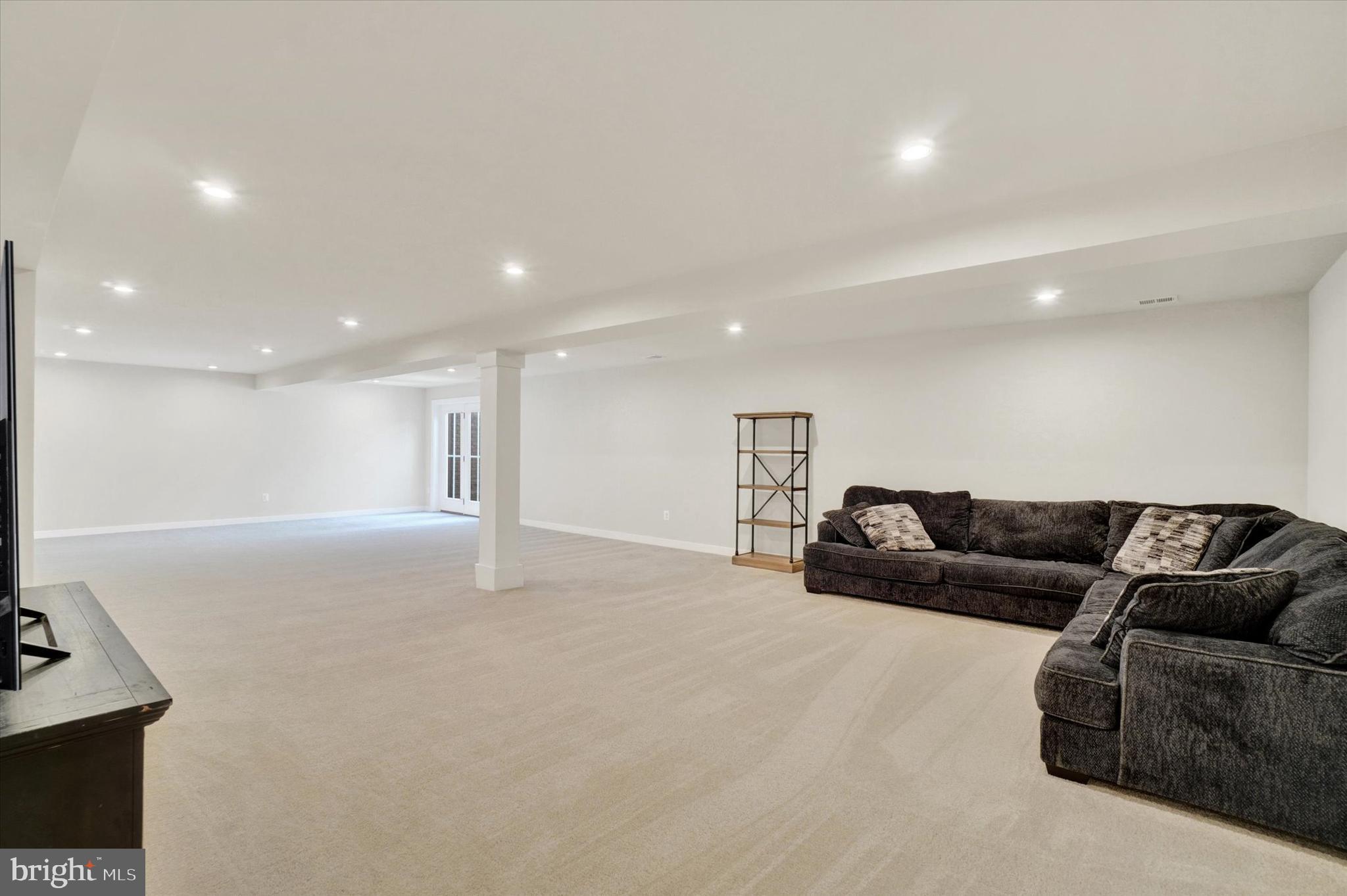 HIGH POINTE SOUTH - Residential