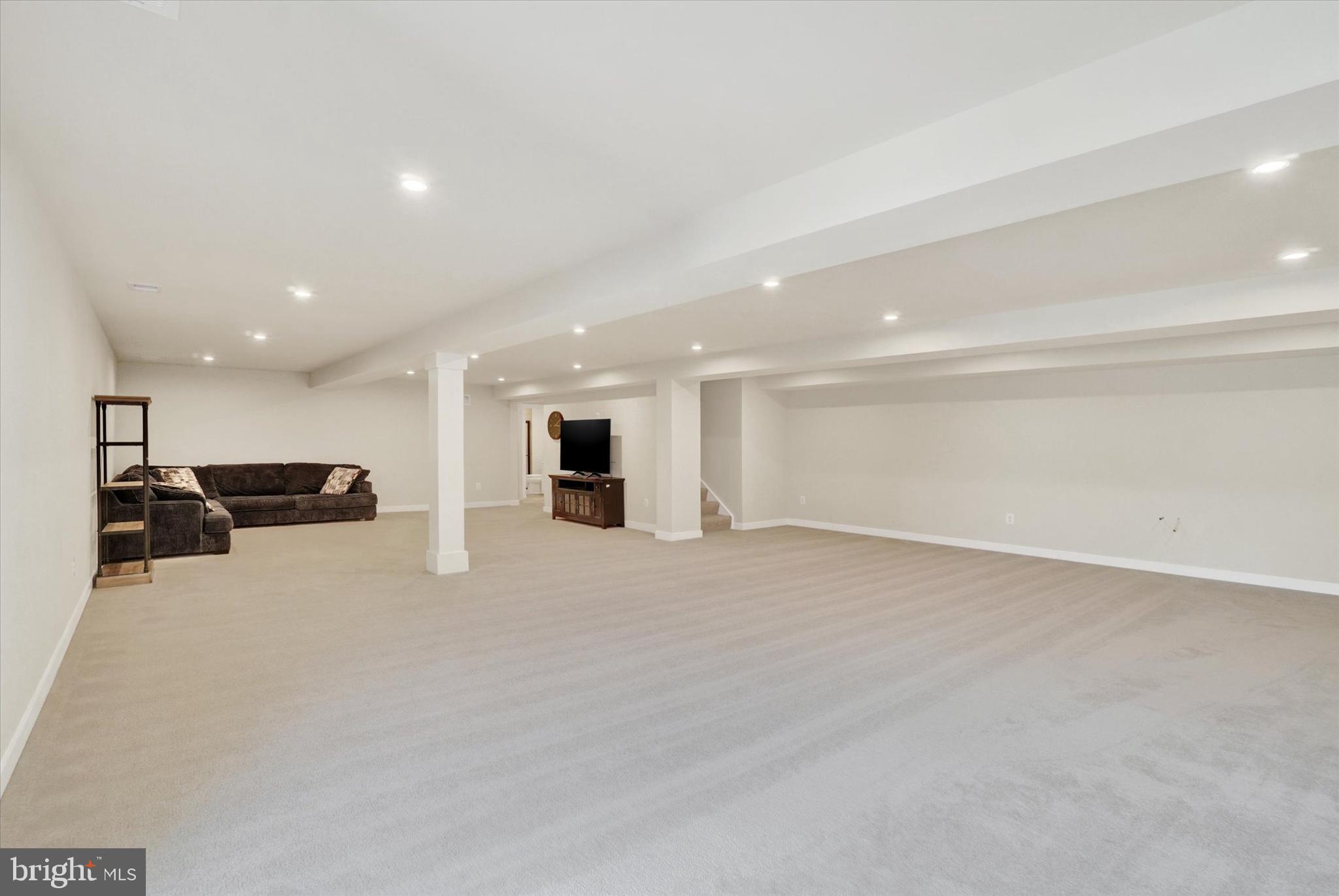 HIGH POINTE SOUTH - Residential