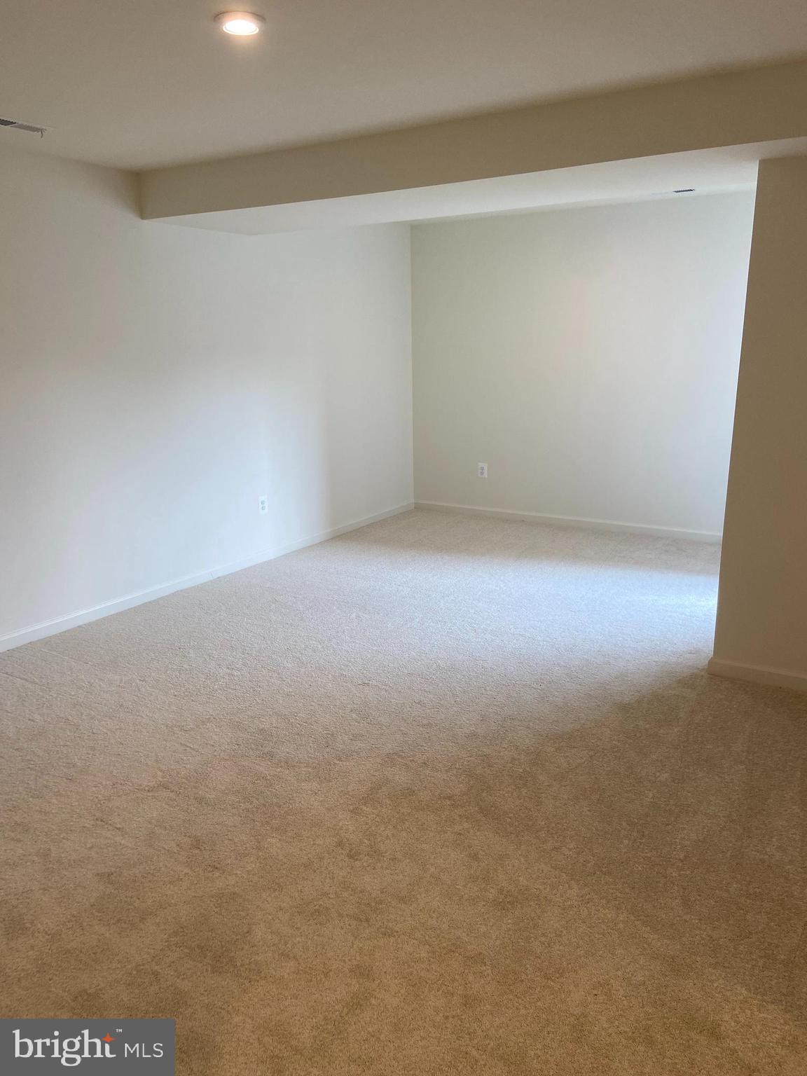 OVERLOOK AT RIVERSIDE TOWNHOMES - Residential Lease