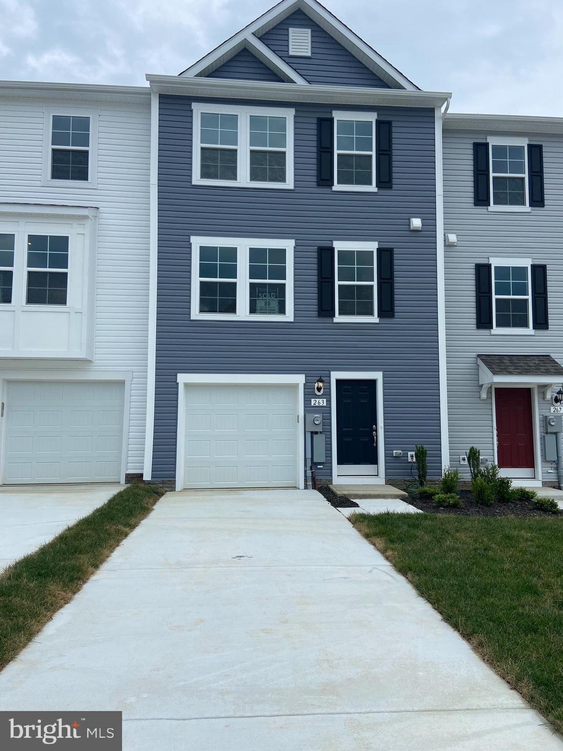 OVERLOOK AT RIVERSIDE TOWNHOMES - Residential Lease