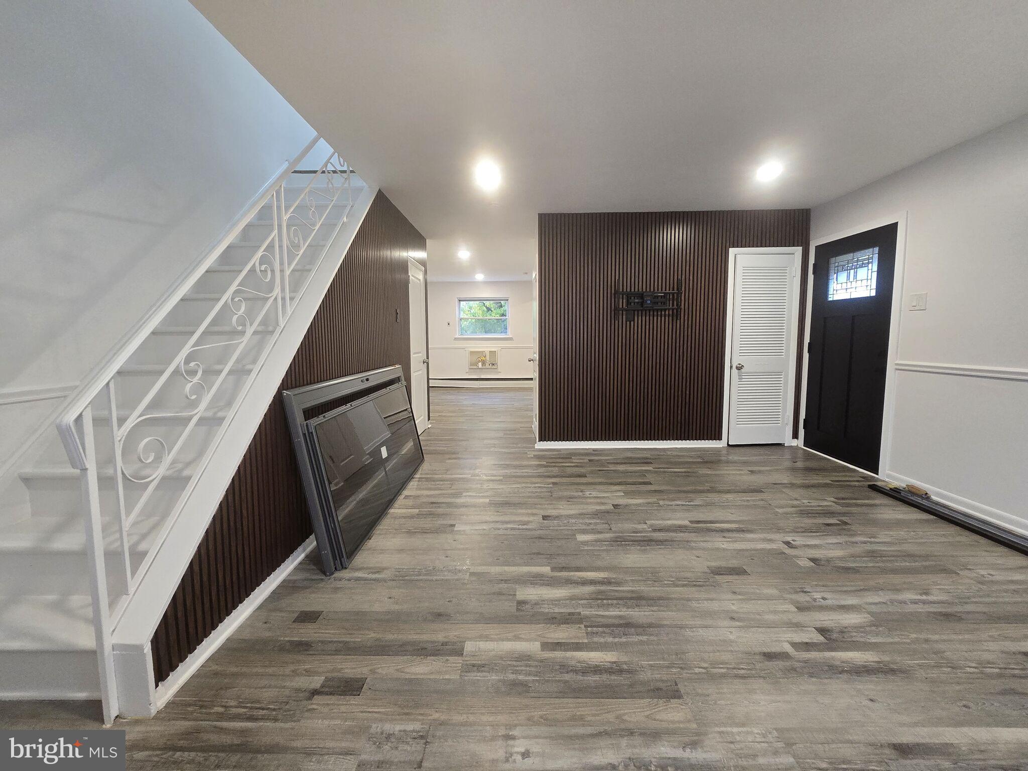 PHILADELPHIA (NORTHEAST) - Residential Lease