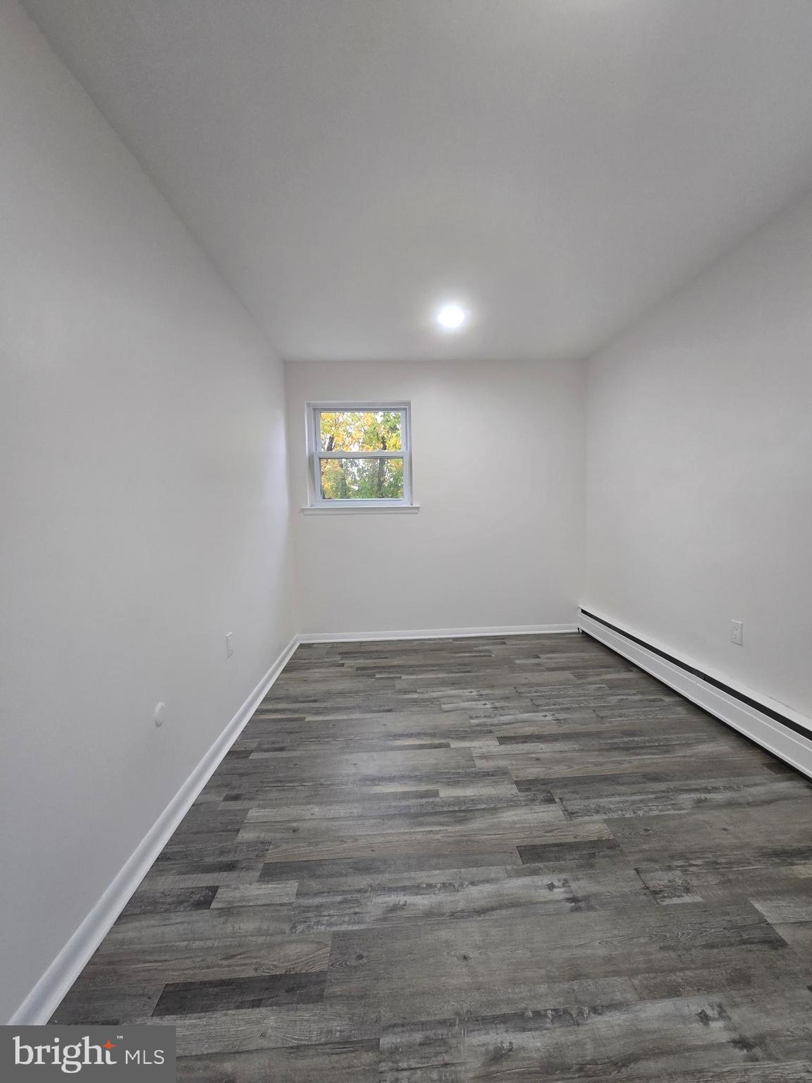 PHILADELPHIA (NORTHEAST) - Residential Lease