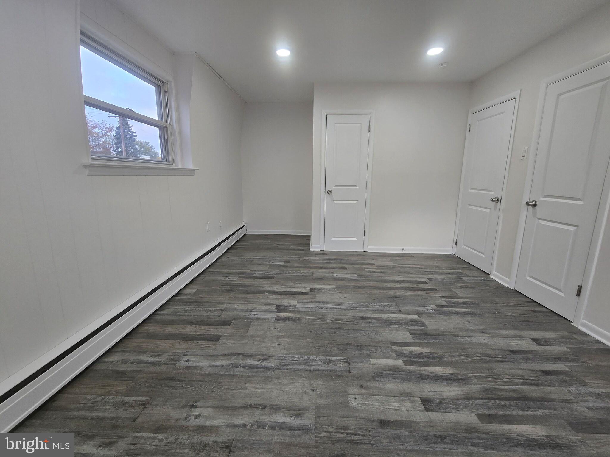 PHILADELPHIA (NORTHEAST) - Residential Lease