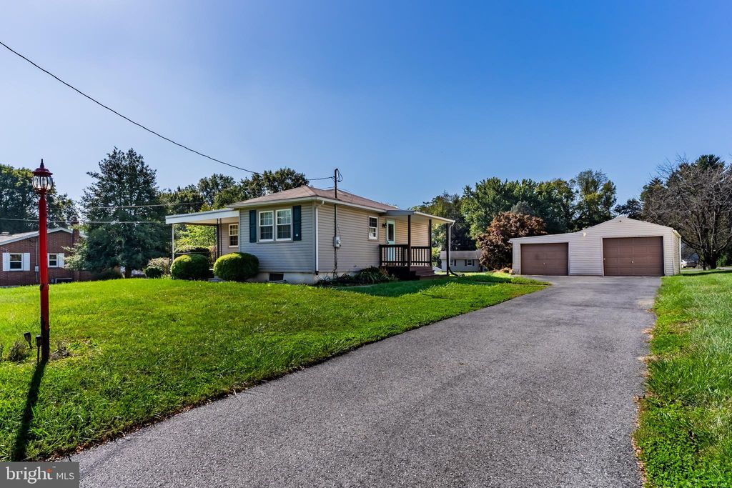 Photo of 2042 Locust Lane, HUMMELSTOWN, PA 17036 (MLS # PADA2050430)