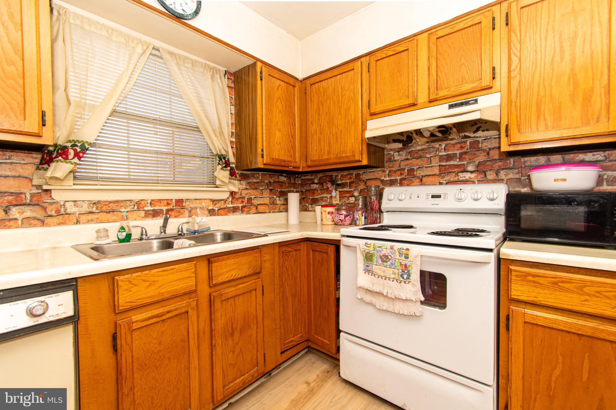 WINDSOR TERRACE - Residential