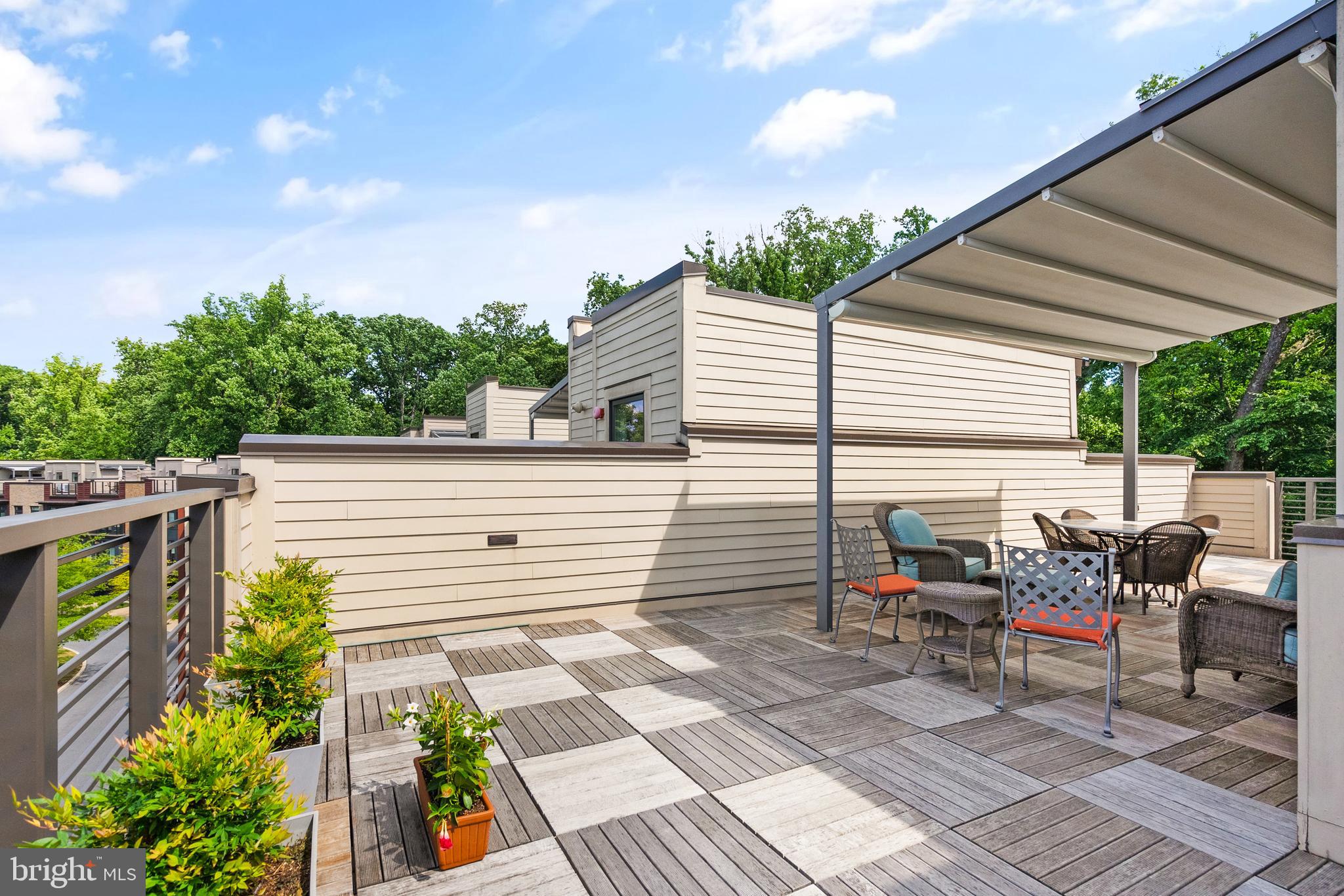 GROSVENOR HEIGHTS - Residential