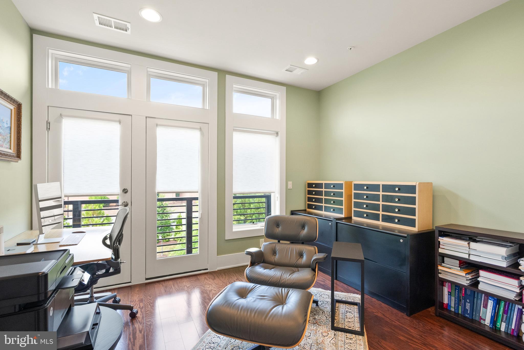 GROSVENOR HEIGHTS - Residential