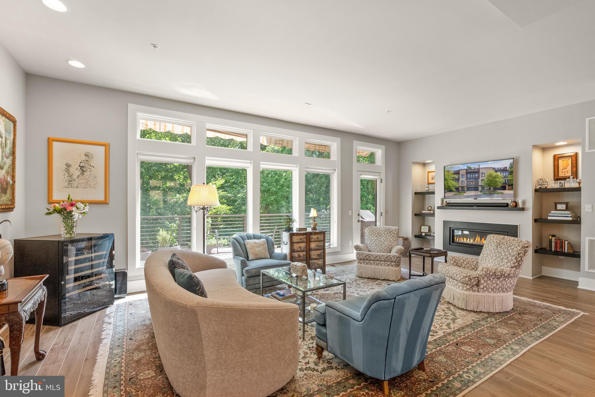 GROSVENOR HEIGHTS - Residential