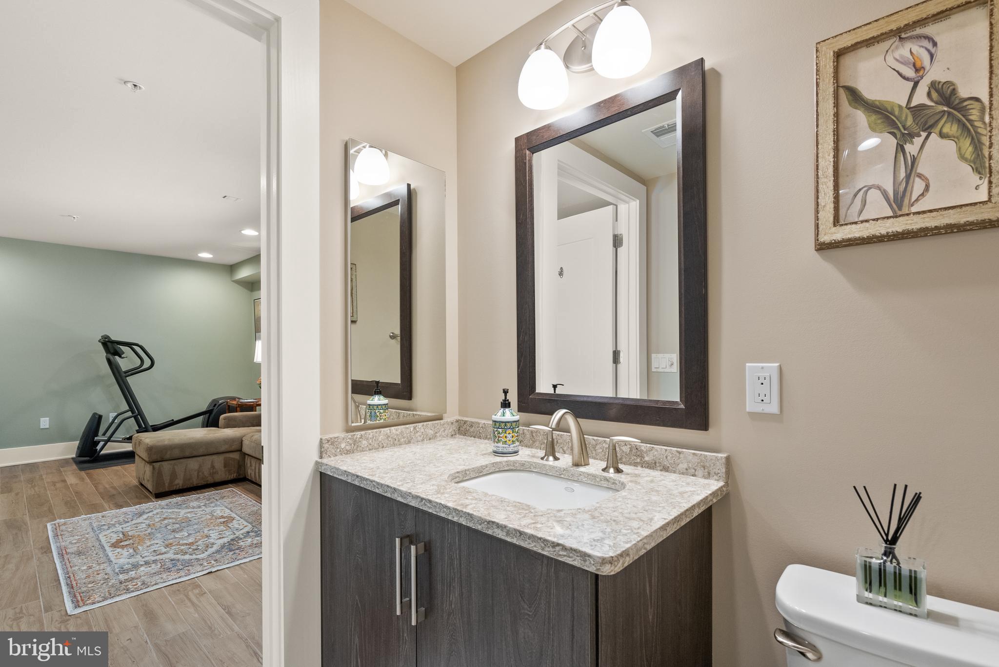 GROSVENOR HEIGHTS - Residential